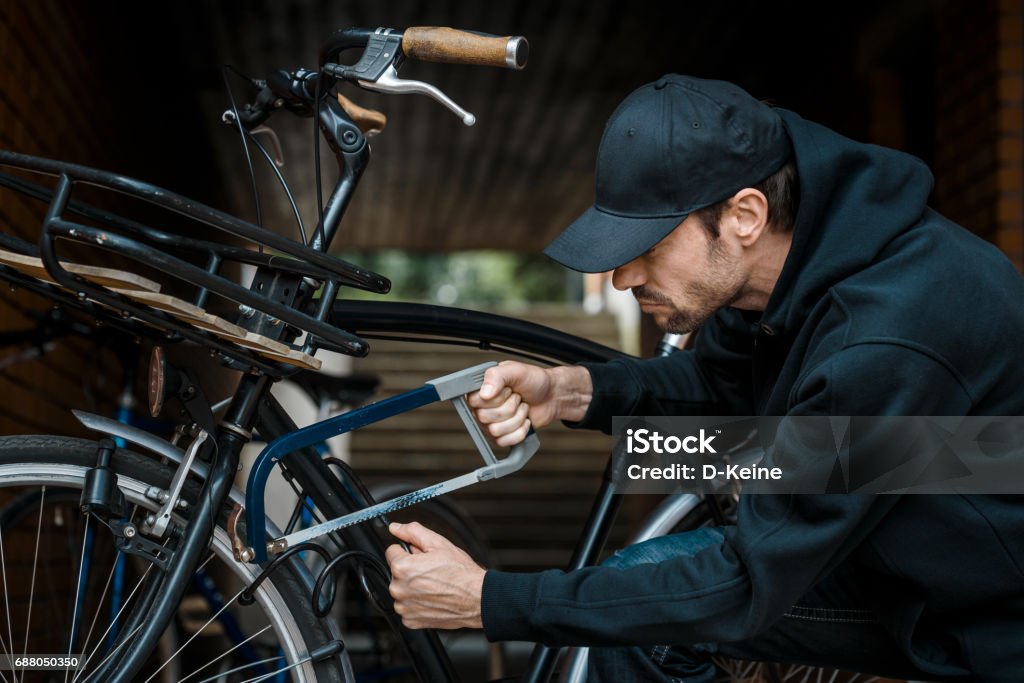 vol de vélo en ville cracking